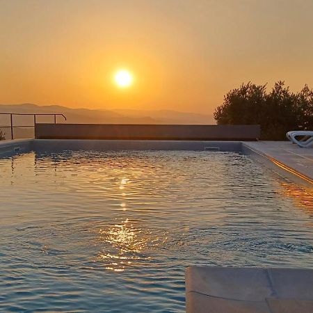 Апартаменты Casa Del Tramonto Чивителла-ин-Валь-ди-Кьяна Экстерьер фото