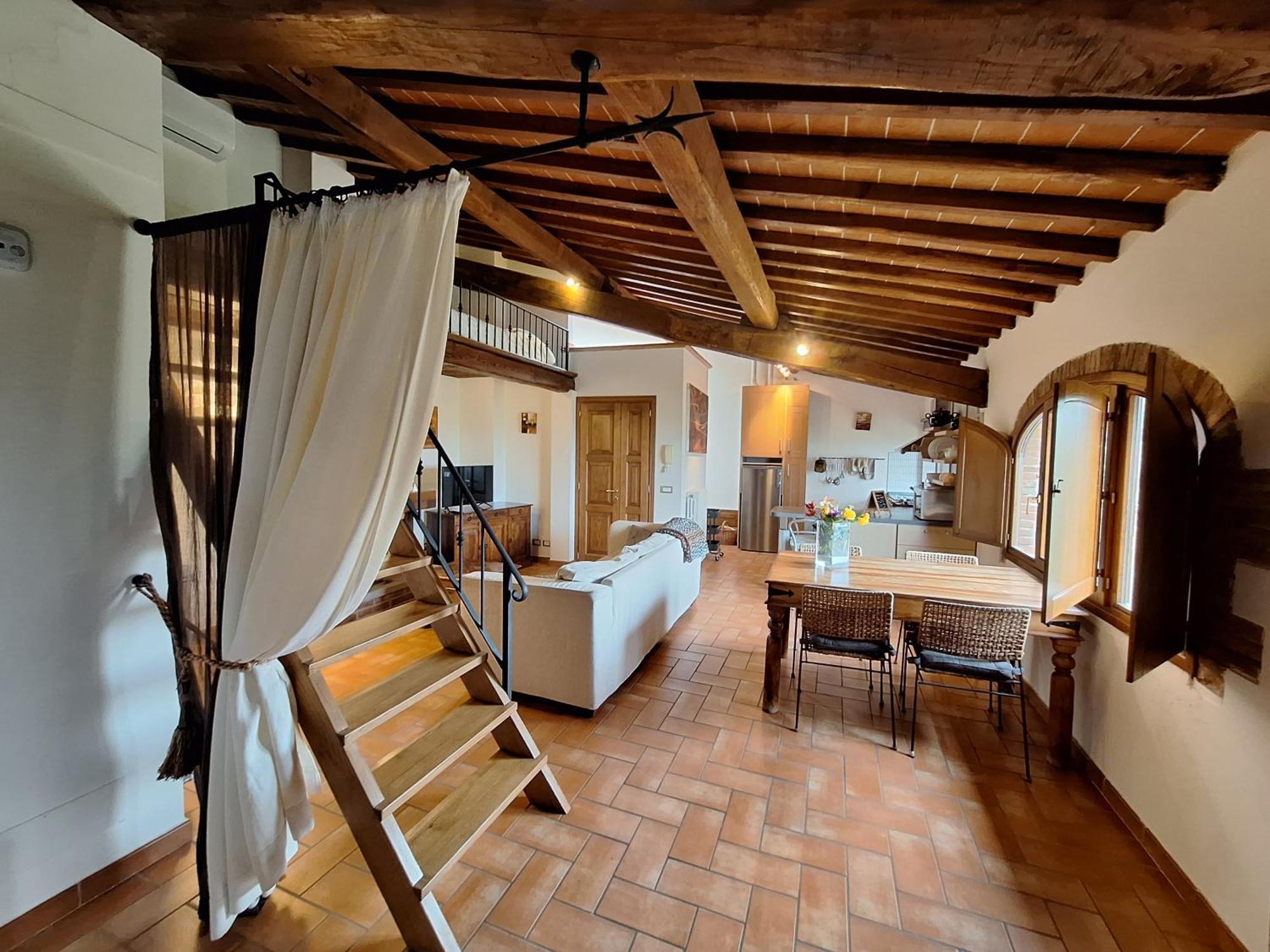 Апартаменты Casa Del Tramonto Чивителла-ин-Валь-ди-Кьяна Экстерьер фото